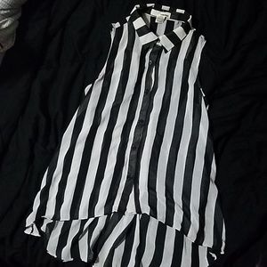 Black and white mesh tank